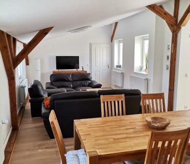 Neukalen Apartment | Ferienwohnung Neukalen