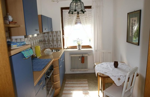 Bad Endorf Apartment | Ferienwohnung Nr. 1, 63 qm Obergeschoss, 2 Separates Schlafzimmer