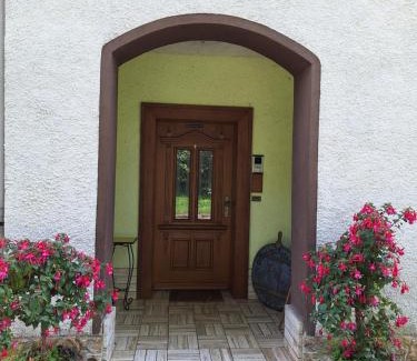 Ballstadt Apartment | Ferienwohnung Obermühle