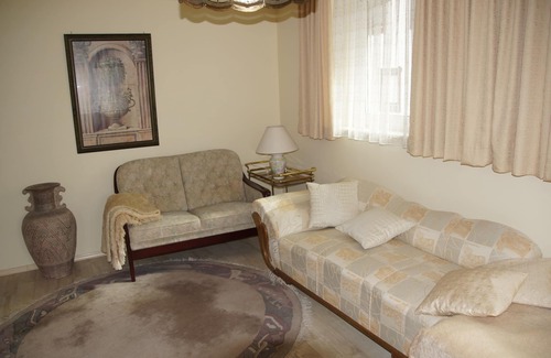 Staufenberg Apartment | Ferienwohnung OG, 85qm, 1 Schlafzimmer, max. 3 Personen