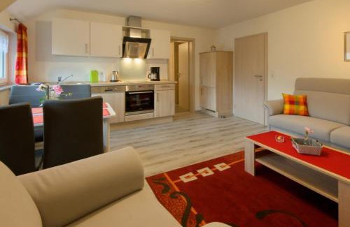 Untermunstertal Apartment | Ferienwohnung Panoramablick im Haus Bergblick