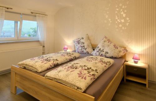 Untermunstertal Apartment | Ferienwohnung Panoramablick im Haus Bergblick