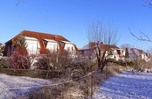 Gustow Apartment | Ferienwohnung "Peter Pan" mit Sonnenterrasse & Garten zwischen Strand, Wald & Wiese auf Rügen!