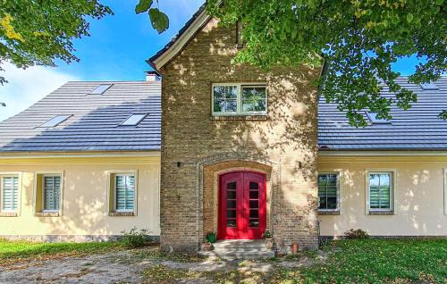 Mecklenburgische Kleinseenplatte House | Ferienwohnung Röbel in Zirtow