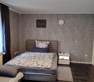 Weilbach Apartment | Ferienwohnung Rhein-Main II