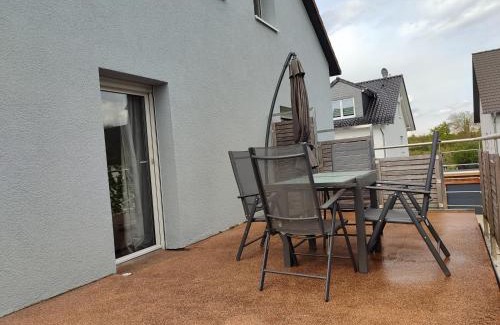 Weilbach Apartment | Ferienwohnung Rhein-Main II