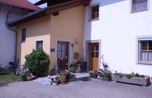 Chamerau Apartment | Ferienwohnung Regenblick mit Balkon für 4 Personen