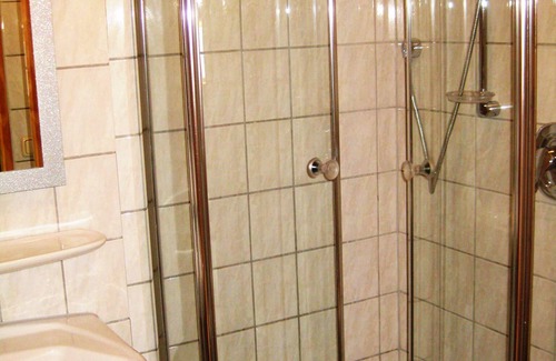 Taching a.See Apartment | Ferienwohnung "Seeblick" bis 2 Personen, Balkon, 30m²