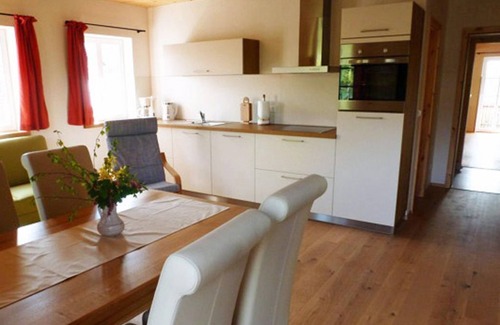 Hinterhermsdorf Apartment | Ferienwohnung "teichstein", 2 Schlafräume - Ferienhaus Winterbergblick