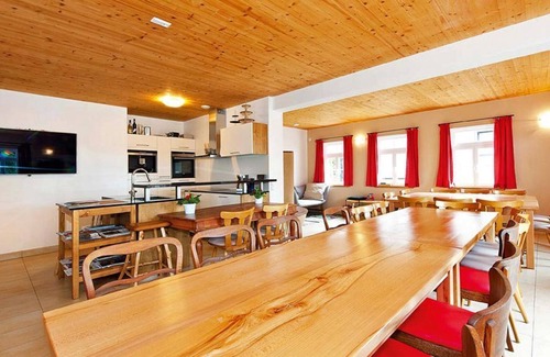 Hinterhermsdorf Apartment | Ferienwohnung "teichstein", 2 Schlafräume - Ferienhaus Winterbergblick