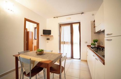 Mattinata House | Ferienwohnung "ulivo" mit Pool und Privatstrand