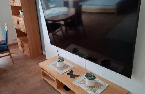 Nordenham Apartment | Ferienwohnung Wesergarten