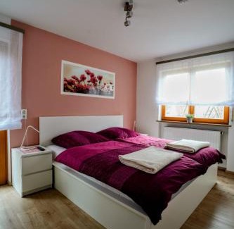 Viereth-Trunstadt Apartment | Ferienwohnung Zur Wolfskehln