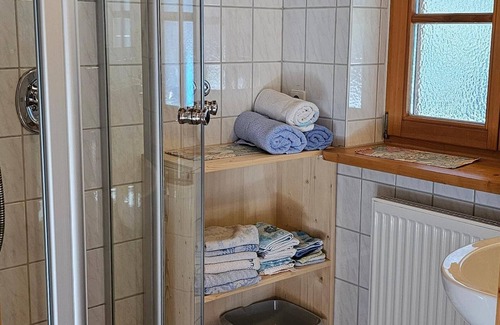 Inzell Apartment | Ferienwohnung Zuahaisl für 4 Personen, 2 Schlafzimmer mit Balkon, 70 m²