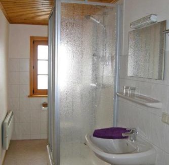 Neuwernsdorf Apartment | Ferienwohnungen in Neuwernsdorf ERZ 1080