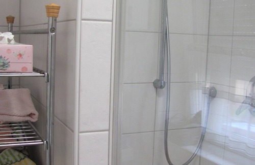 Unterallgau Apartment | Ferienzimmer Omi für 2 Personen in Trunkelsberg zum Schlafen , Arbeiten