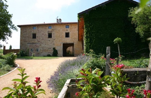 Poleymieux-au-Mont-d'Or House | Ferme de la Glande -Belemnites