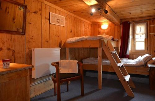 Notre-Dame-de-Bellecombe Apartment | Ferme rénovée à Notre-Dame-de-Bellecombe, 8 pers, grande terrasse, animaux acceptés, parking - FR-1-505-46