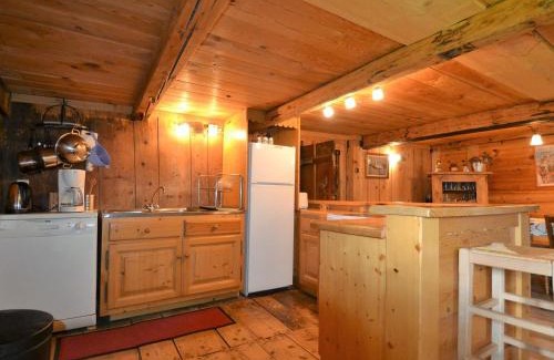 Notre-Dame-de-Bellecombe Apartment | Ferme rénovée à Notre-Dame-de-Bellecombe, 8 pers, grande terrasse, animaux acceptés, parking - FR-1-505-46