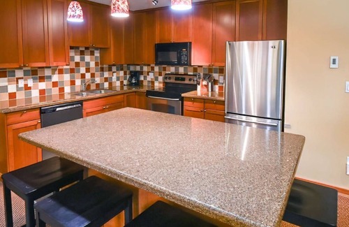 East Kootenay House | Fernie - Pinnacle Ridge Chalet 43-104