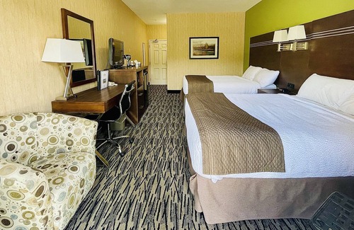 East Kootenay House | Fernie Stanford Hotel & Resort - Deluxe Hotel Rooms