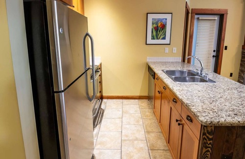 East Kootenay Condo | Fernie - Timberline Lodges Juniper #633