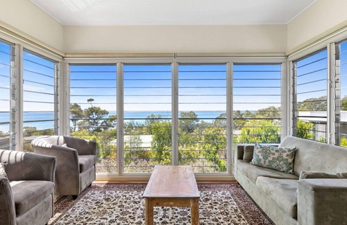 Lorne House | Fernview - Incredible Location & WIFI