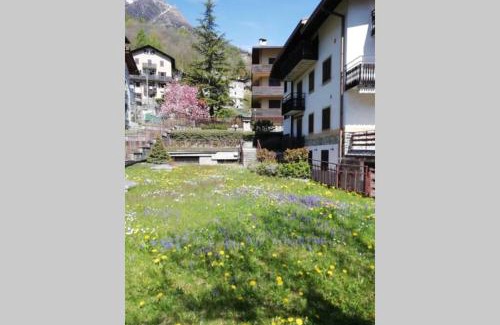 Chiesa in Valmalenco Apartment | Ferrari's: bright apartment with magnificent view