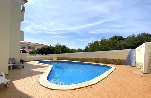 Ferreiras Apartment | Ferreiras Residence With Pool by Homing