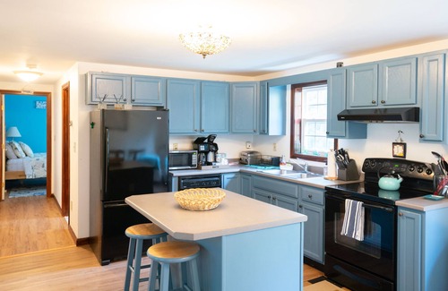 Bass Harbor House | Ferry Lodging@ Acadia NP, trail, A/C, Privacy, Firepit, Seafood sleeps 12