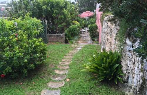Paget Apartment | Ferry Rest - Sealandia Apartments