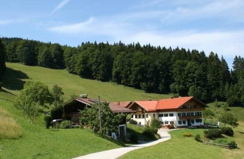 Anger Apartment | Fewo 4 Staufenblick- 3 Personen, 50qm, 1 Schlafzimmer, Balkon, Grandiose Aussicht