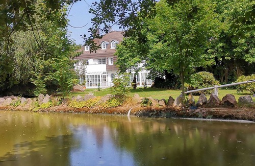 Wischuer Apartment | Fewo Freya in der Ostseeresidenz Gendarm - Fewo freya mit Wintergarten und Großen Garten Nahe der