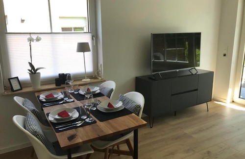 Timmel Apartment | FeWo Hafenkoje am Timmeler Meer in Großefehn