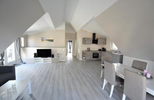 Groemitz Apartment | FeWo Königsberger Allee 40 1OG