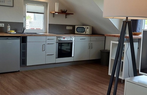 Juhohe Apartment | Fewo Kohlsch'e Hof - live centrally in the green.