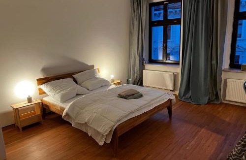 Goerlitz Apartment | FeWo Luise mit 4-Zimmer, Balkon, 127qm