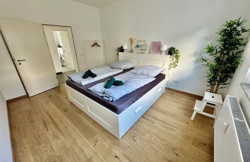 Butendorf Apartment | FeWo Palmtrees-Spacious 2.5 room apartment with balcony in the heart of the Ruhr area