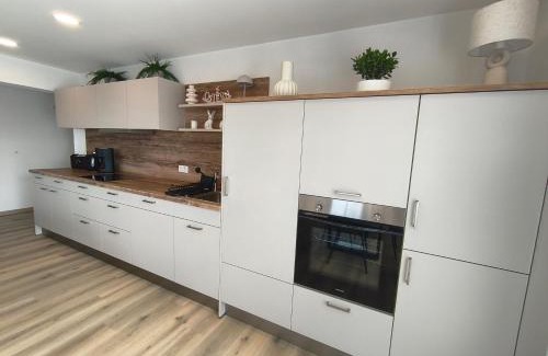 Malter Apartment | FeWo "Waldblick" und "Gartenblick" mit Pool und Kinderspielplatz