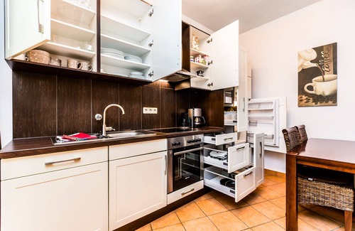 Suelz Apartment | FeWo123, Sawasdee-Cologne