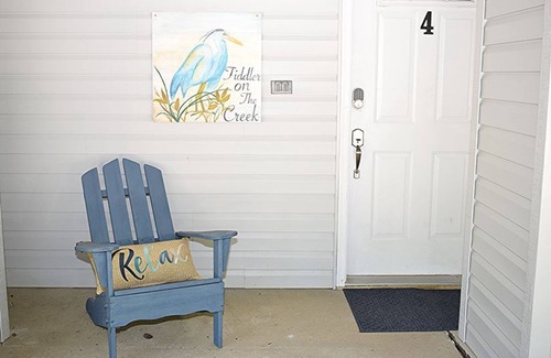 Chincoteague House | Fiddler on the Creek Unit #4-Waterfront, Crabbing Pier & Views of Lighthouse