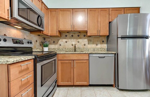 Folly Field Condo | Fiddler's Cove 10G | Private Balcony, Resort Pool!
