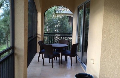 Naples House | Fiddler's Creek Fun and Relaxation in Style at Cherry Oaks Tr.