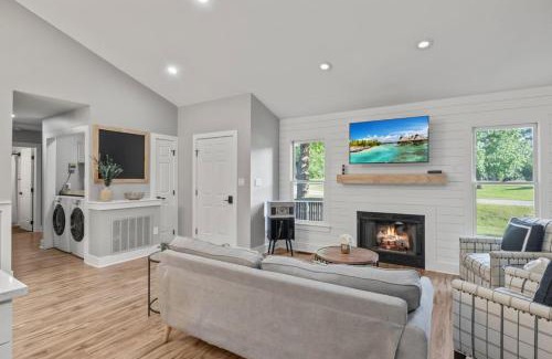 Angier House | Fieldview Retreat, Sleeps 7