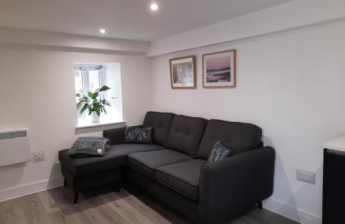 Whitecroft Apartment | Fig Cottage Holiday Home