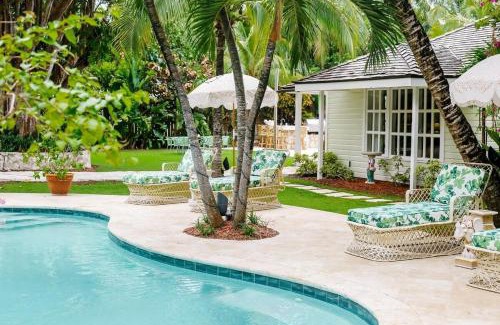 Dunmore Town House | Fig Tree Harbour Island home