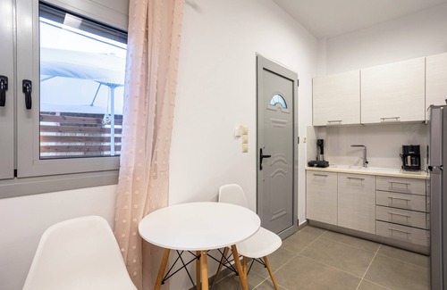 Filiatra Apartment | Filiatra Welcoming Hideaway - A Cozy Urban Escape