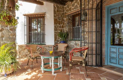 Sayalonga House | Finca Arrijana