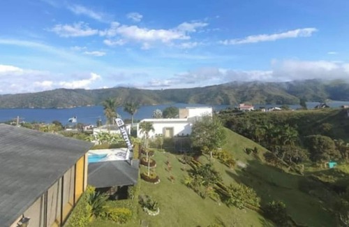 Calima House | Finca en el Lago Calima Winds for Change