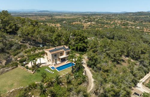 Felanitx Villa | Finca es Foners en Felanitx con piscina y jacuzzis en suite